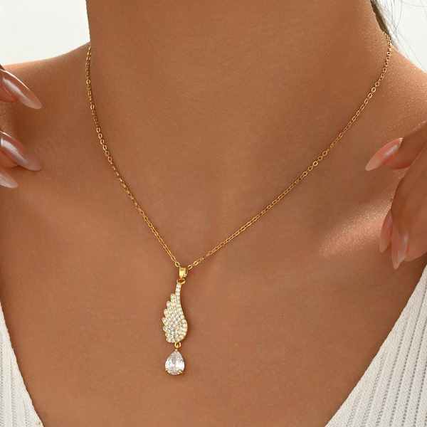 Luxury Angel Wing Crystal Pendant Necklace – Premium
