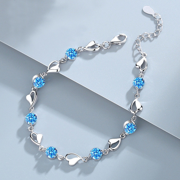 Women's Stylish Heart Crystal Bracelet - Image 2